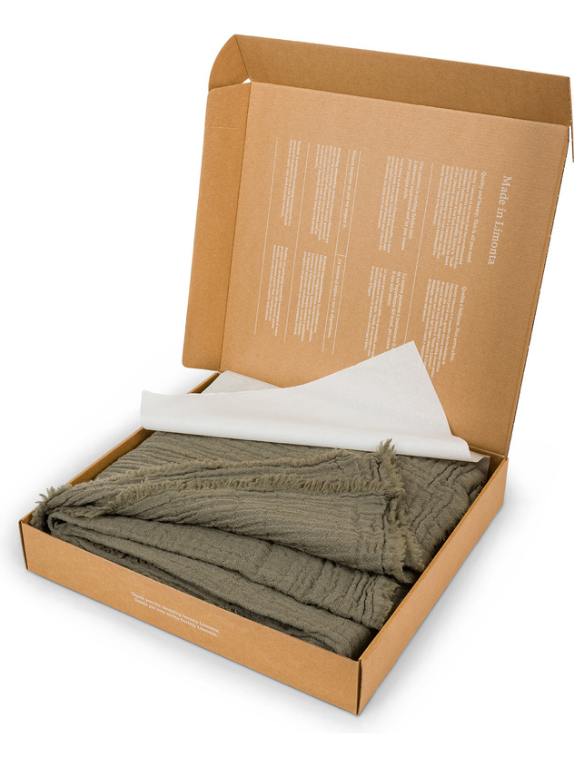 Plaid morbidissimo in pura lana Special Capsule SOCIETY Made in Italy per Coincasa