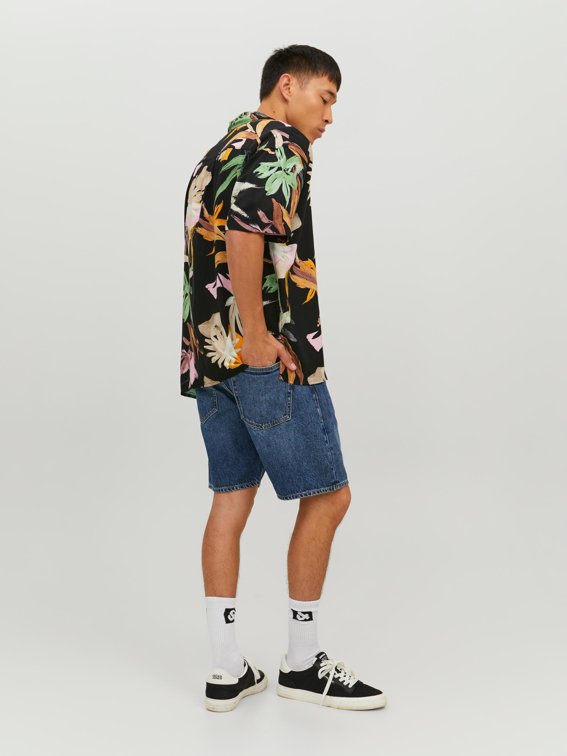 Jack & Jones - Relaxed fit shirt with floral print, Black, large image number 3