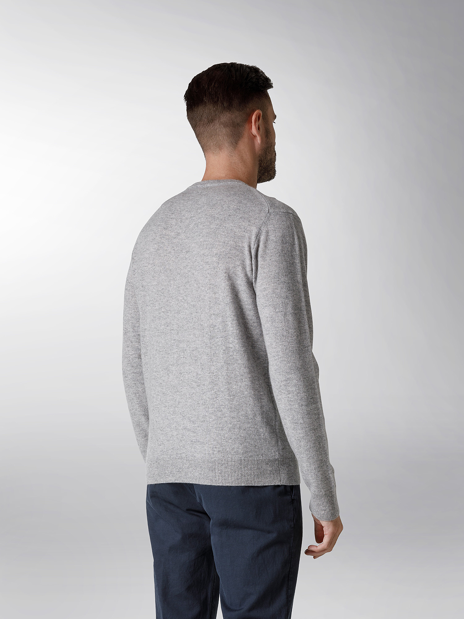 Coin Cashmere - Crewneck sweater in pure premium cashmere, Light Grey, large image number 2