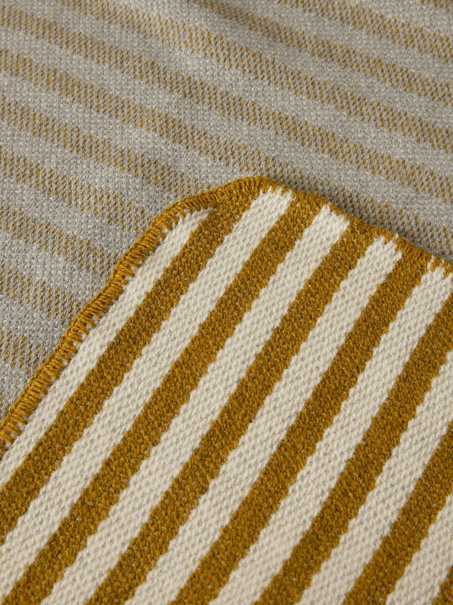 Plaid in lana e cotone a righe, Giallo ocra, large image number 1