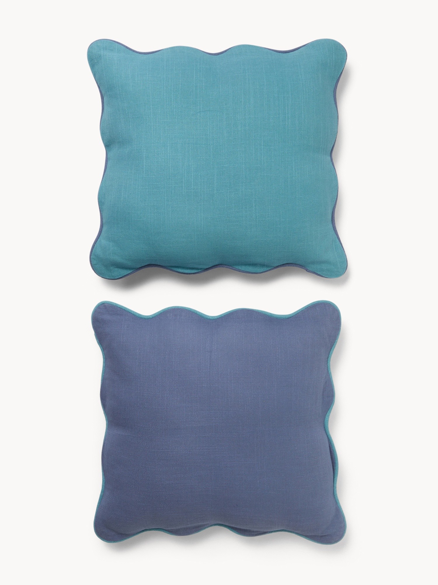 Set of 2 cotton cushions with scalloped edges and overlock,45x45cm - Introductory price, Blue Cornflower, large image number 0
