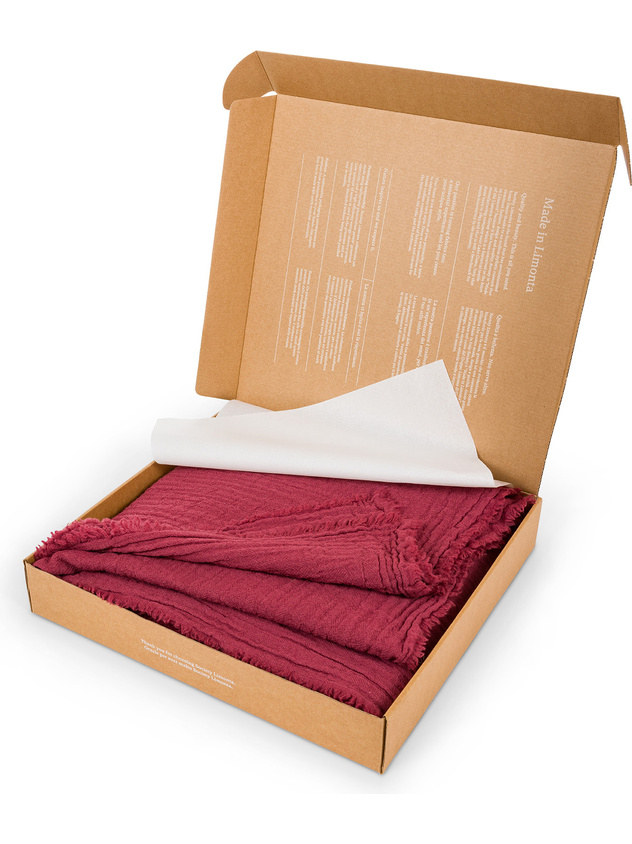 Plaid morbidissimo in pura lana Special Capsule SOCIETY Made in Italy per Coincasa