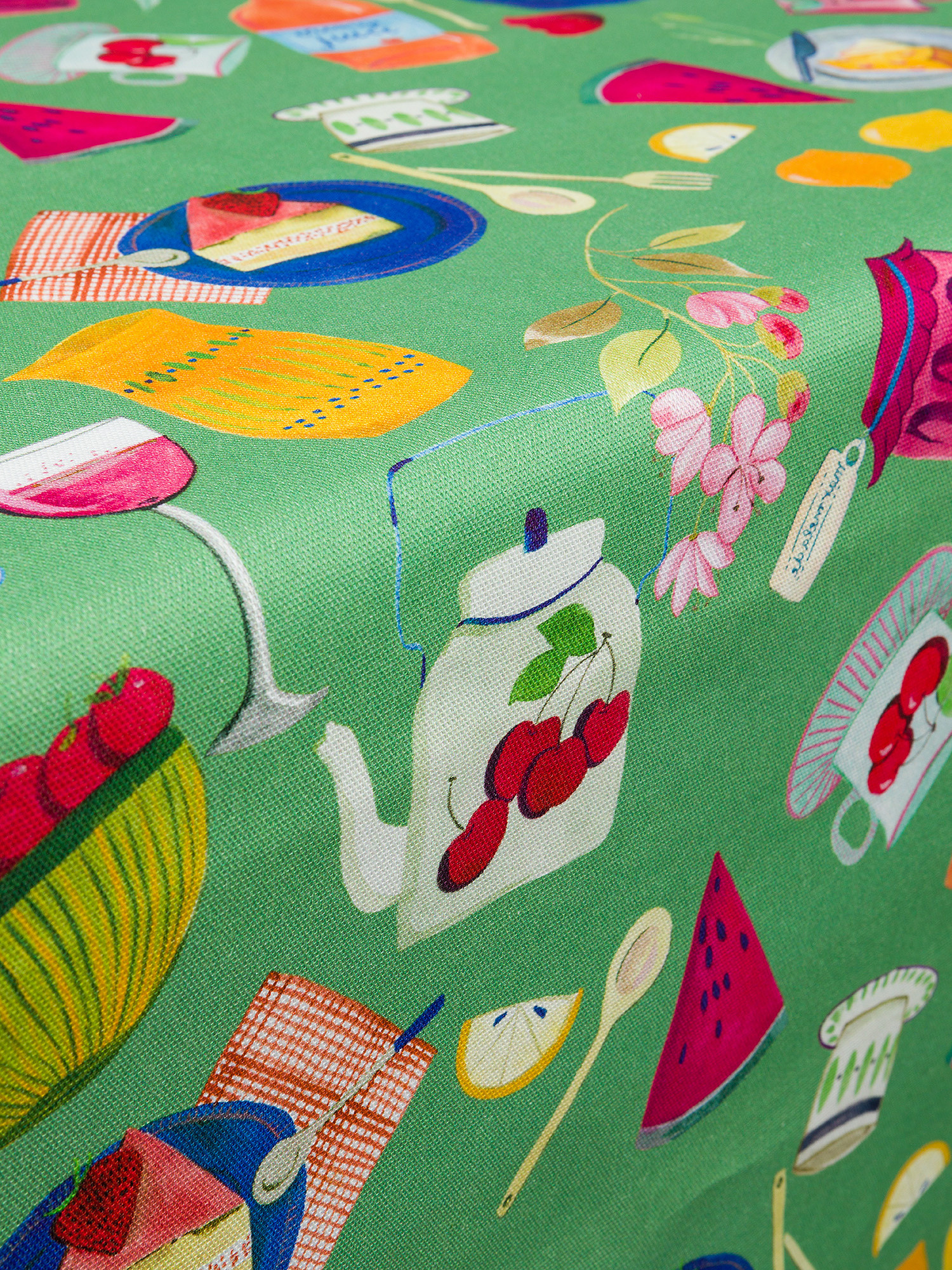 100% cotton tablecloth with picnic print, Green, large image number 1