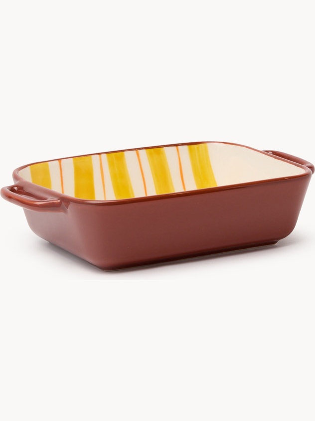Ceramic baking dish with handles