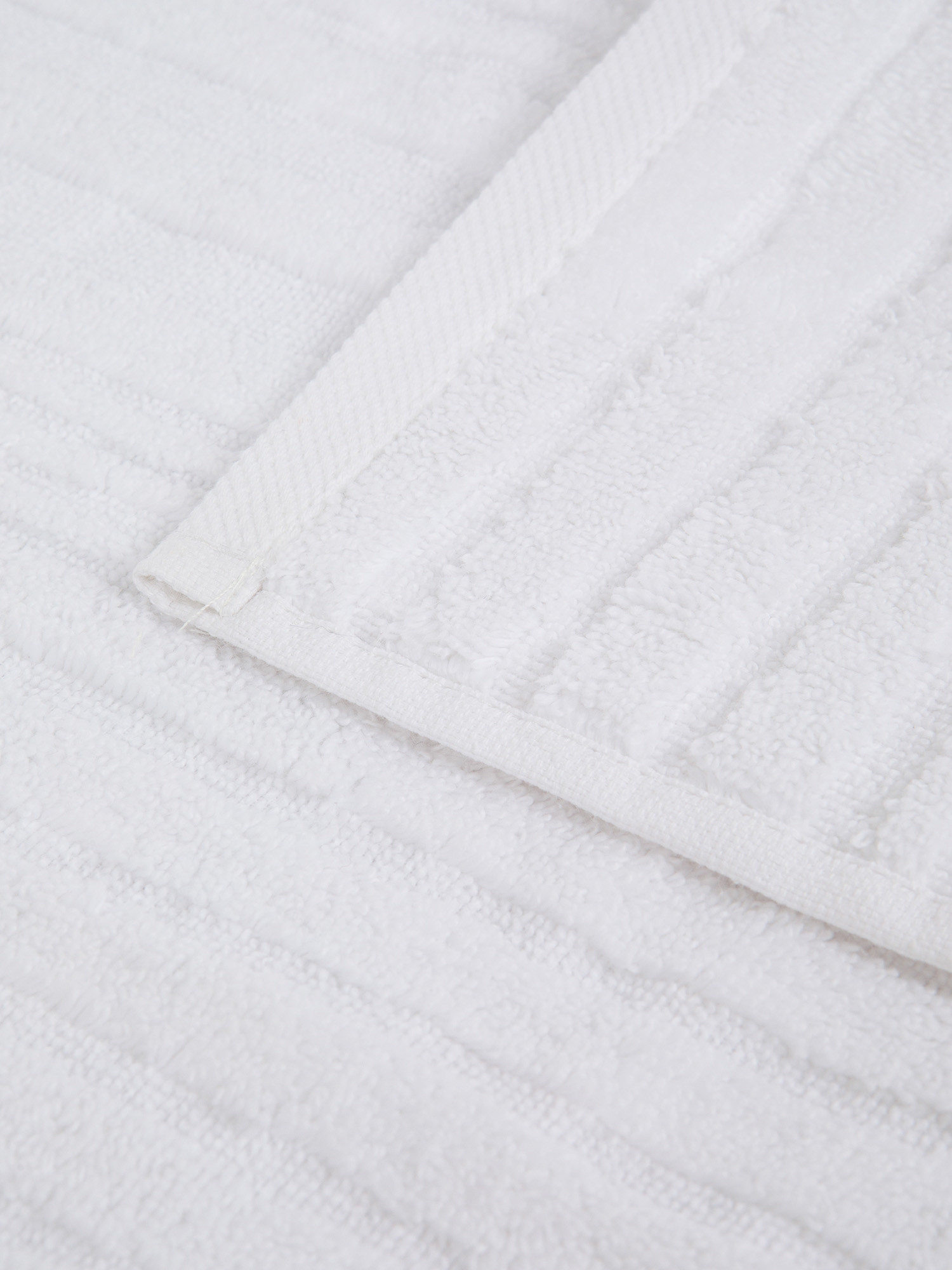 Asciugamano in spugna di cotone con righe a rilievo, Bianco, large image number 2