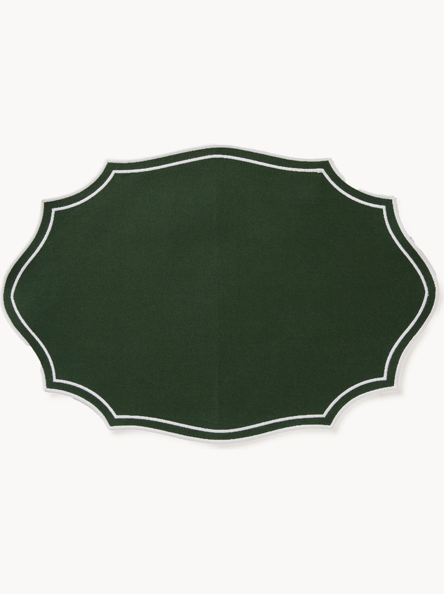 Scalloped-edge placemat