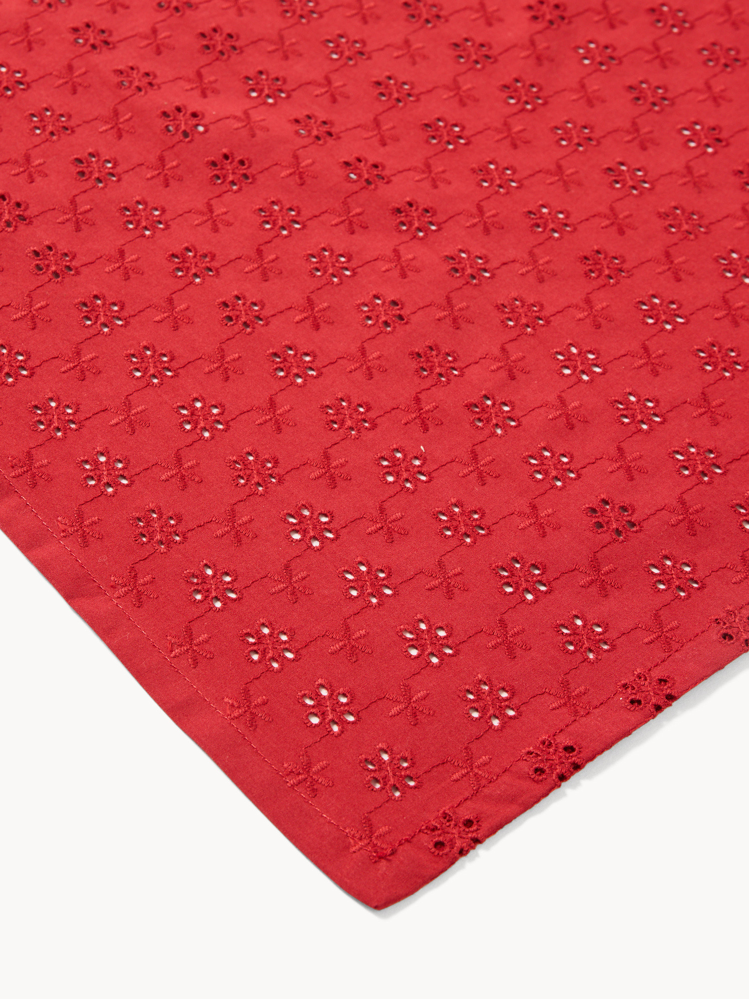 Pure cotton centerpiece with broderie anglaise embroidery, Red, large image number 1