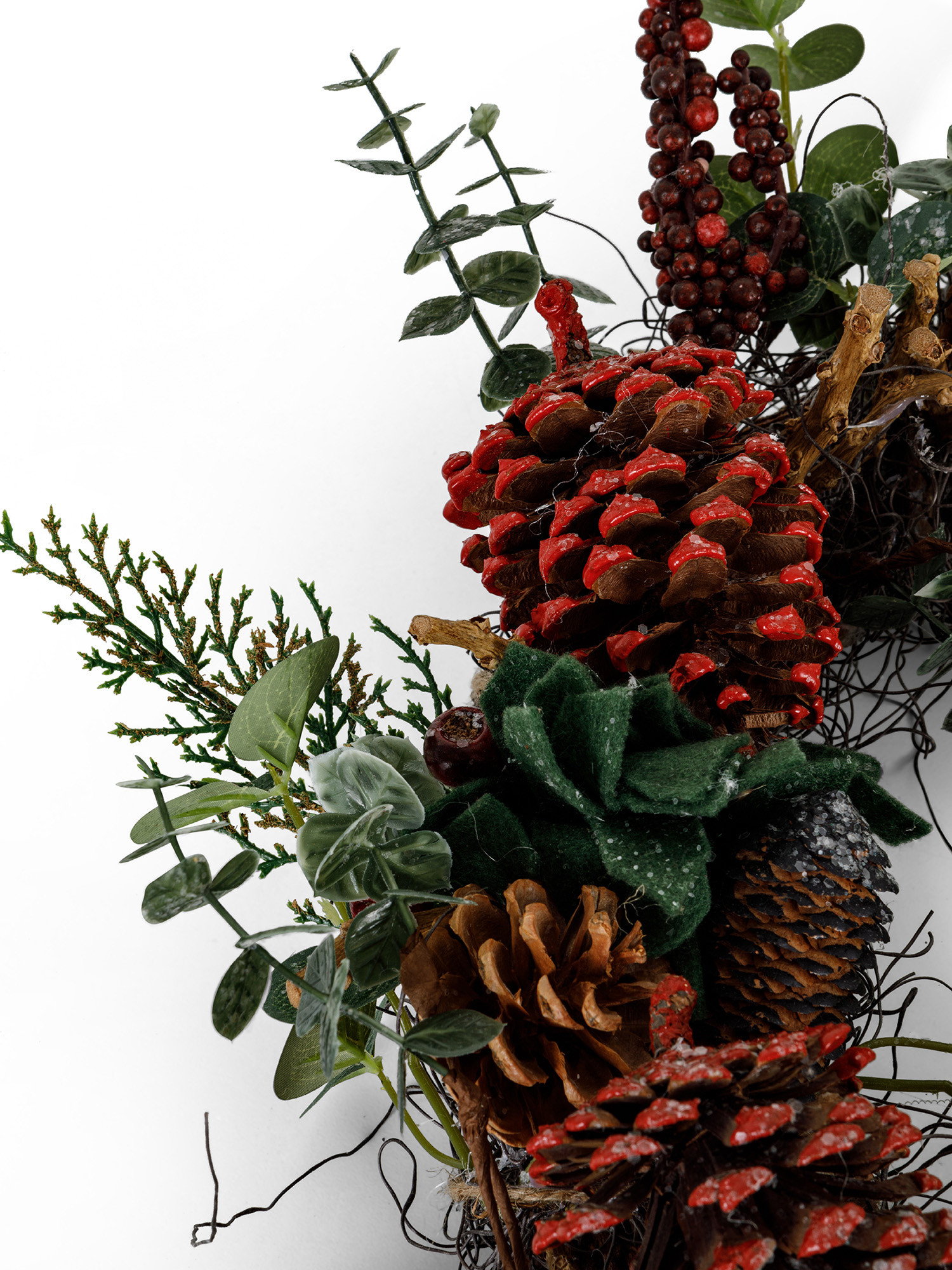 Wreath of intertwined branches and pine cones, Green, large image number 1