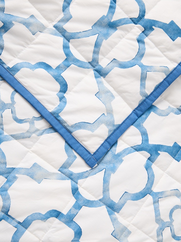 Geometric patterned cotton percale quilt