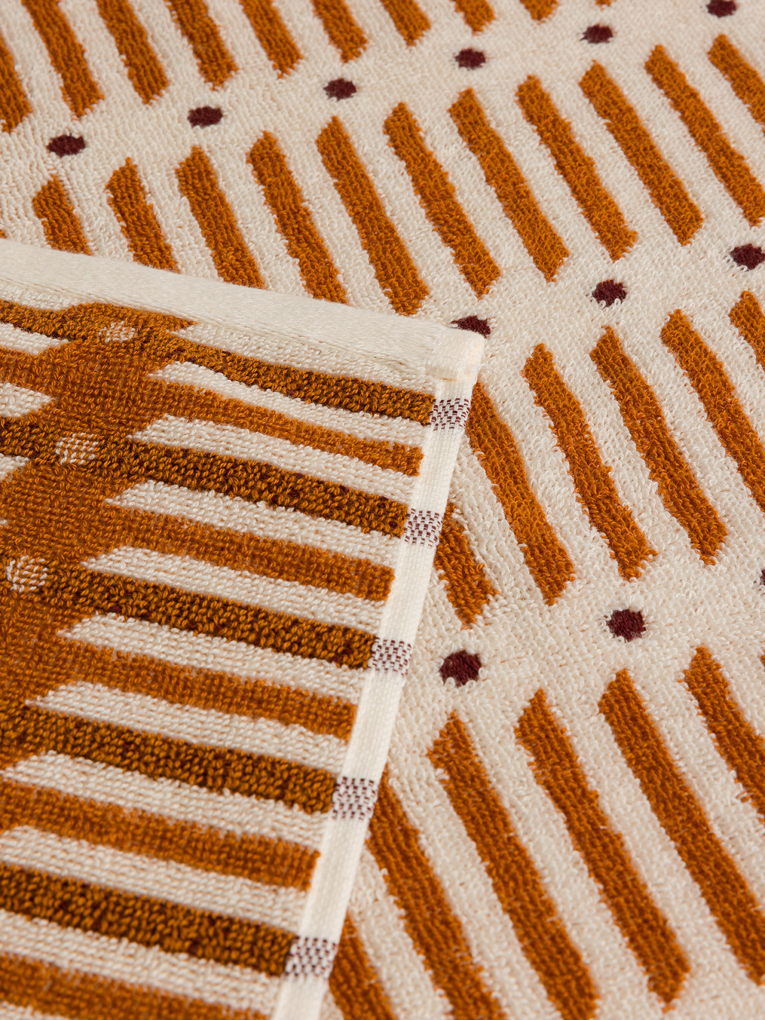 Asciugamano in spugna di cotone fantasia geometrica, Marrone, large image number 2