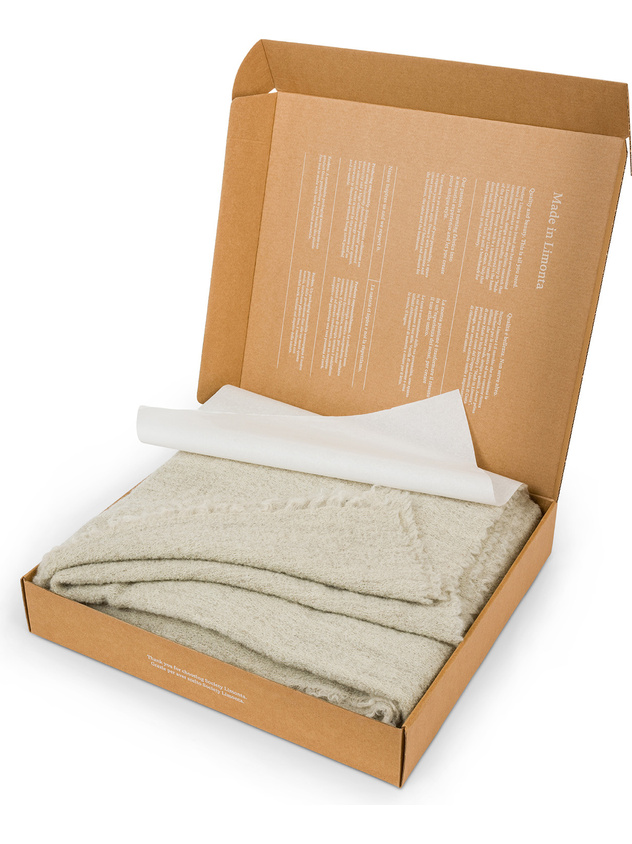 Plaid morbidissimo in lana e alpaca Special Capsule SOCIETY Made in Italy per Coincasa