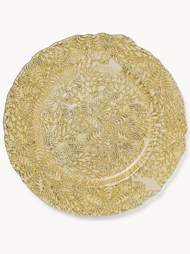 Glass charger plate with macram&eacute;-style decoration