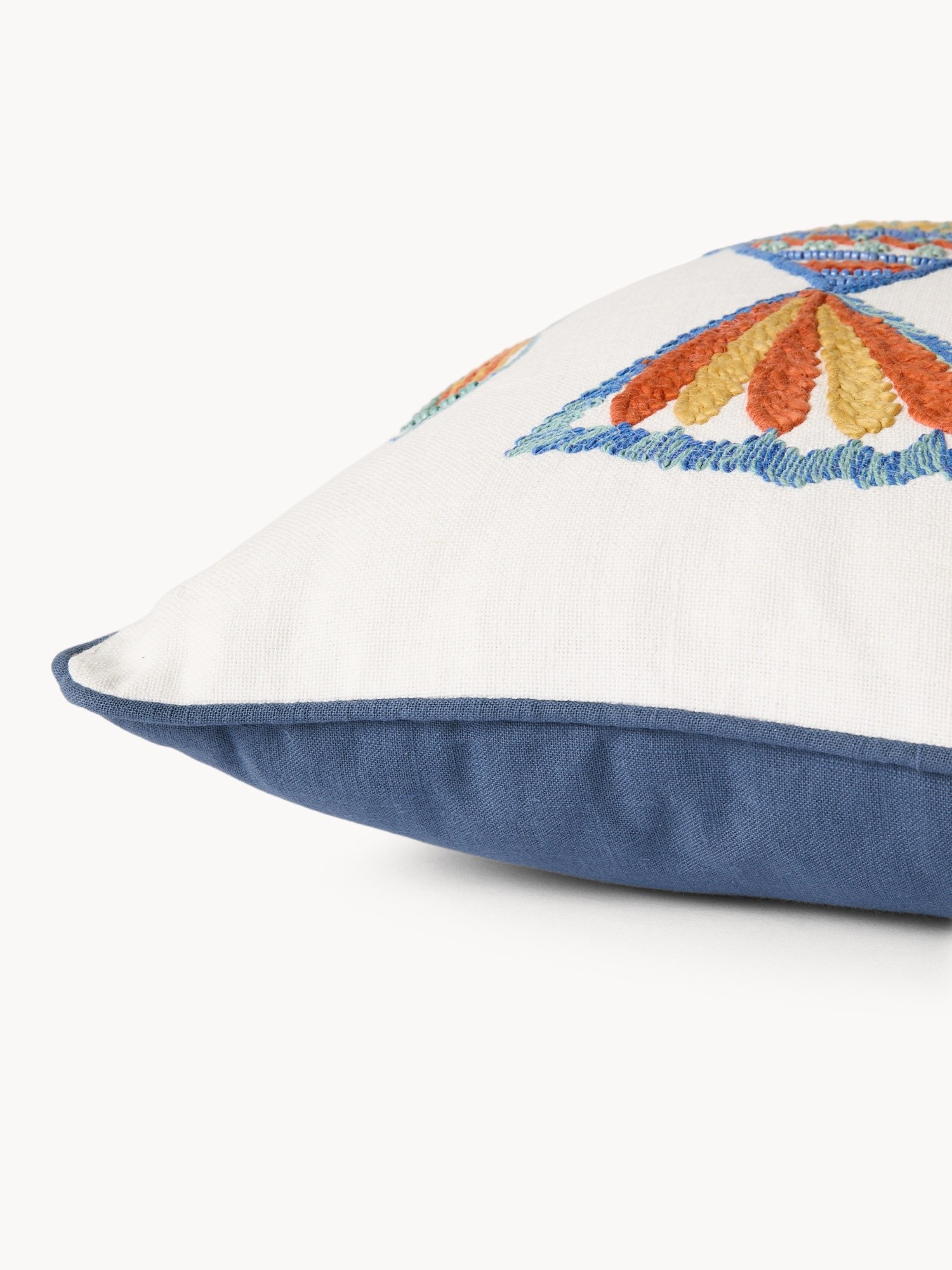 Cuscino con ricamo pesci e perline 45x45cm, Multicolor, large image number 2