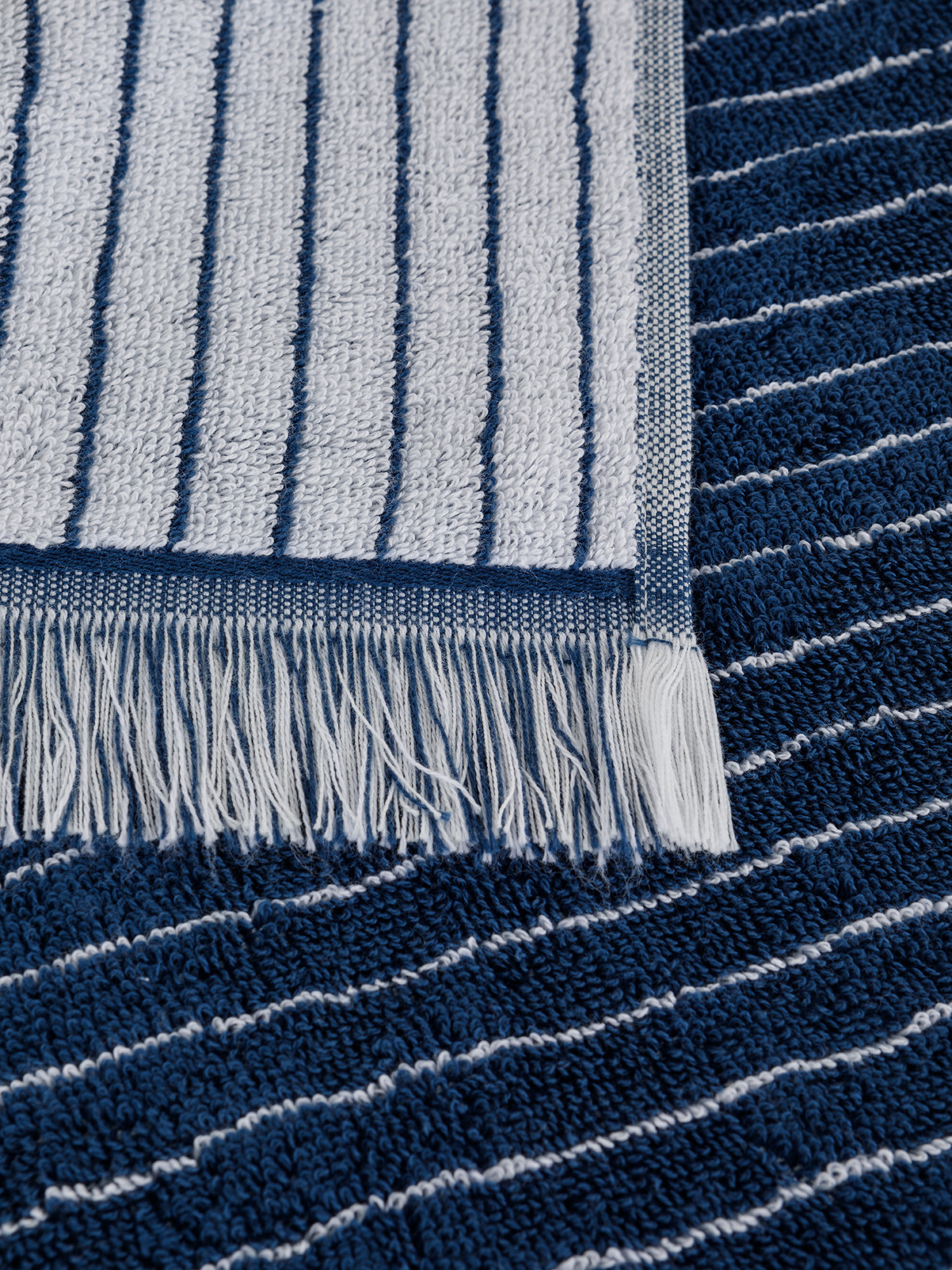 Asciugamano di puro cotone tinto in filo motivo riga gessata, Blu, large