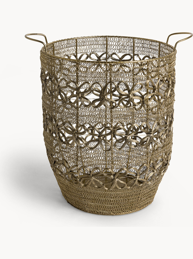 Decorative wire basket