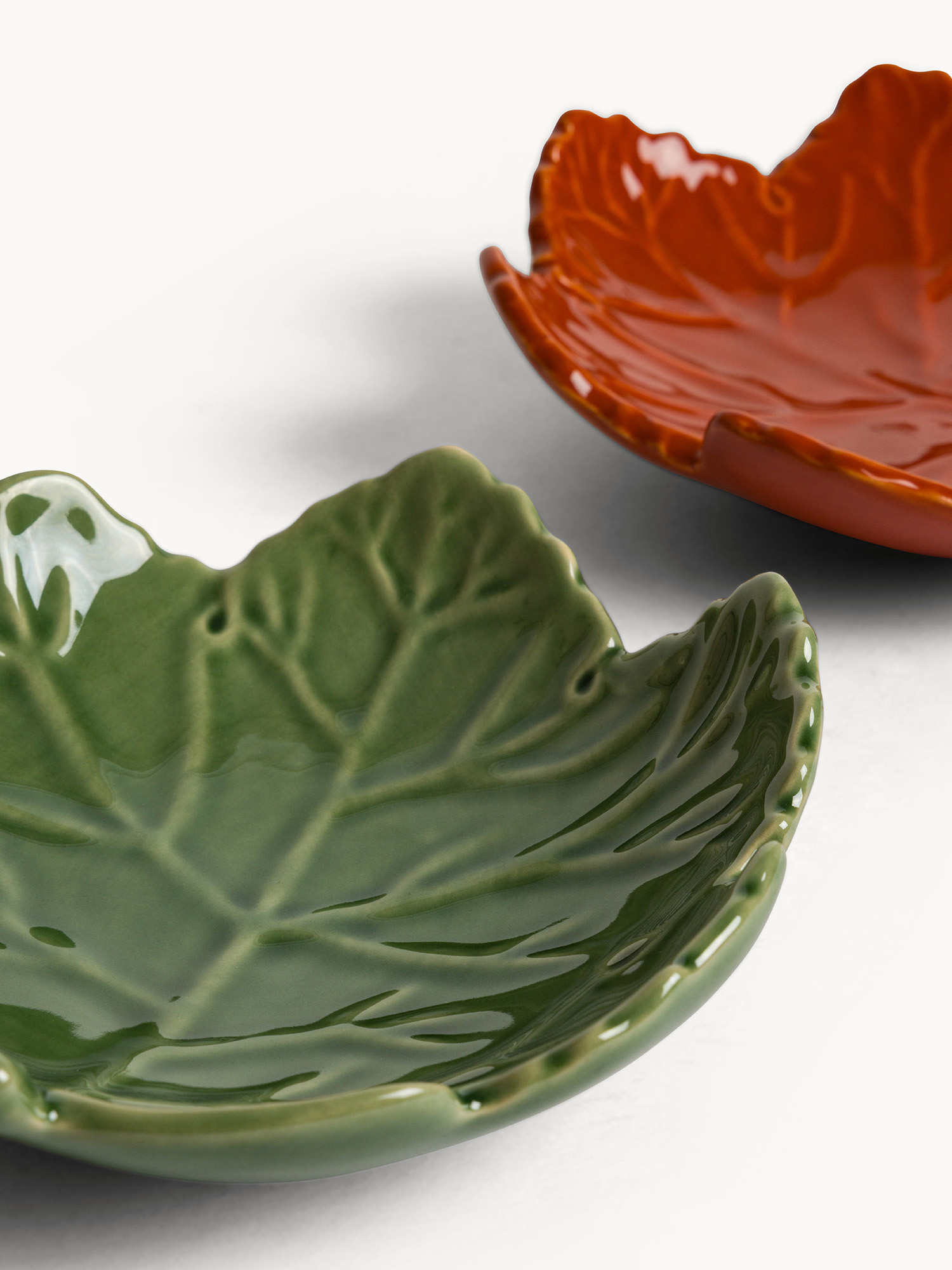 Leaf-patterned stoneware bowl, Multicolor, large image number 1
