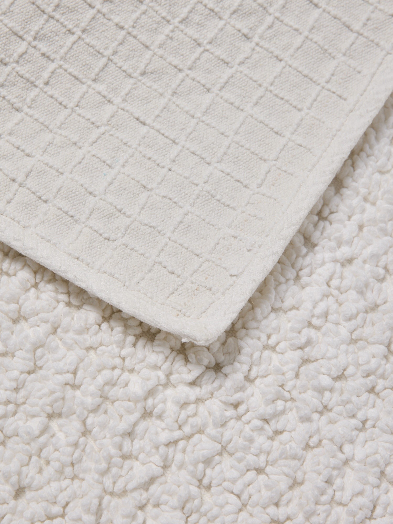 Bath mat with honeycomb pattern, White 1, large image number 1