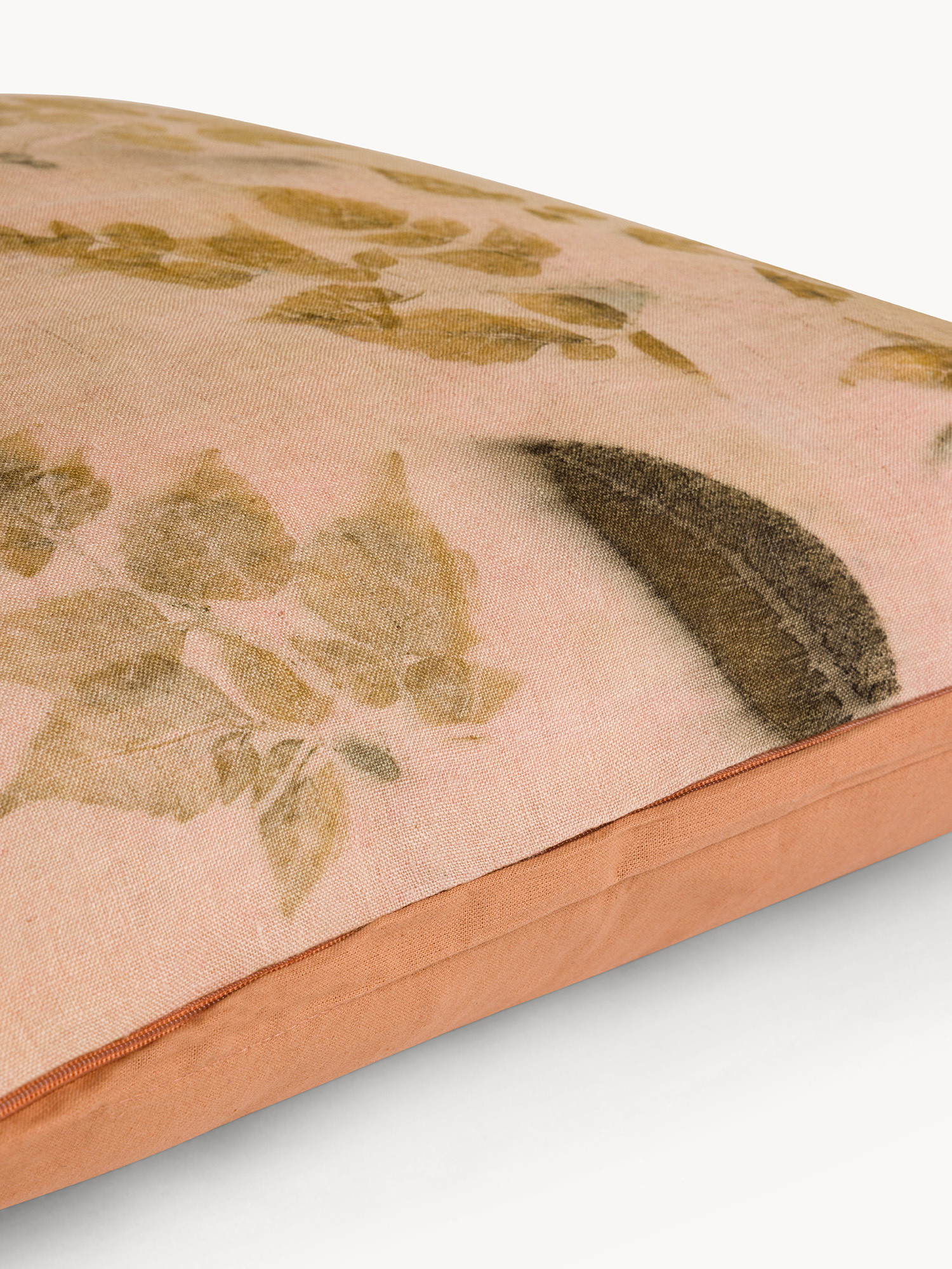 50x50 cm eco-print linen cushion with foliage, Light Pink, large image number 2