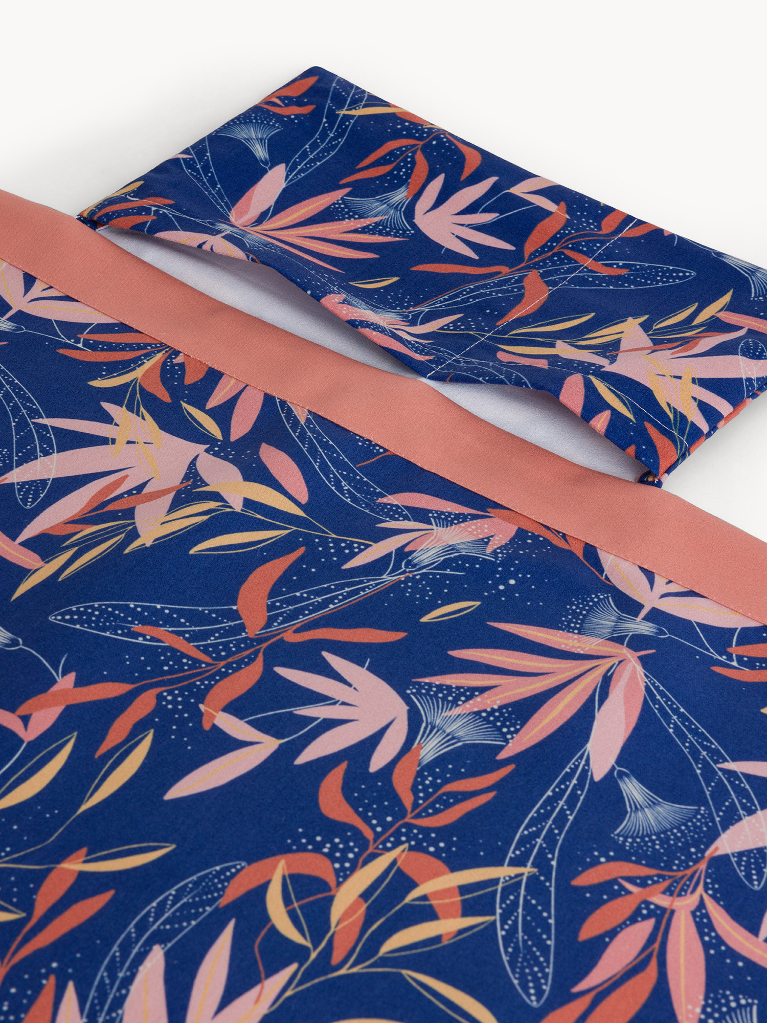 Microfiber sunbed towel with leaves motif, Dark Blue, large image number 1