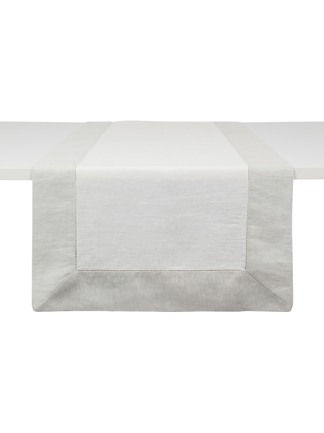 Pure linen runner with ajour hem