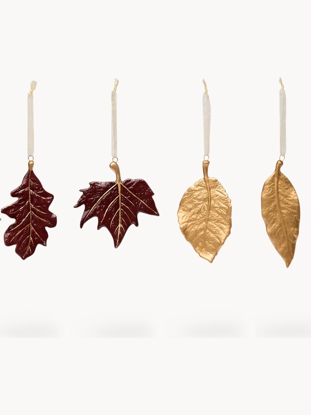 Set of 4 porcelain leaf-shaped decorations