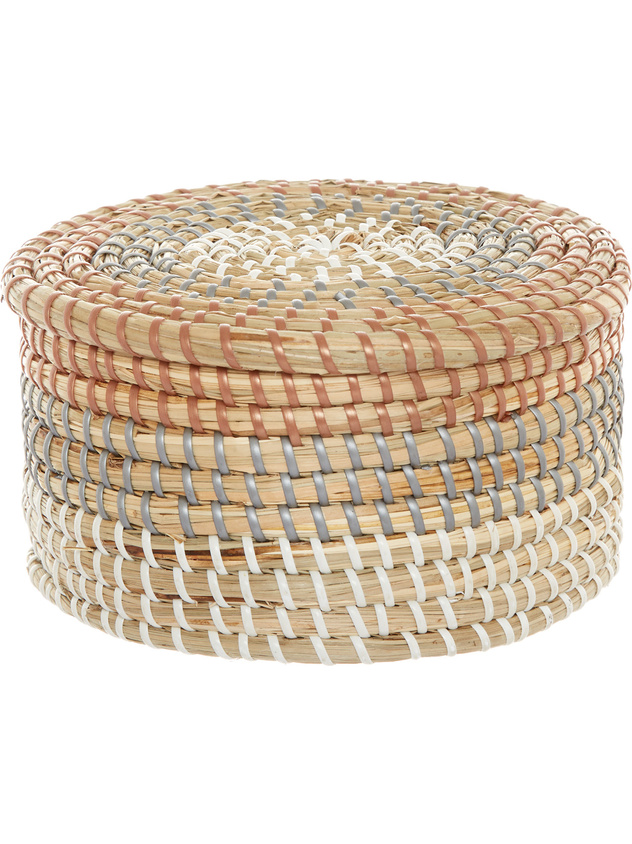 Handmade seagrass round basket