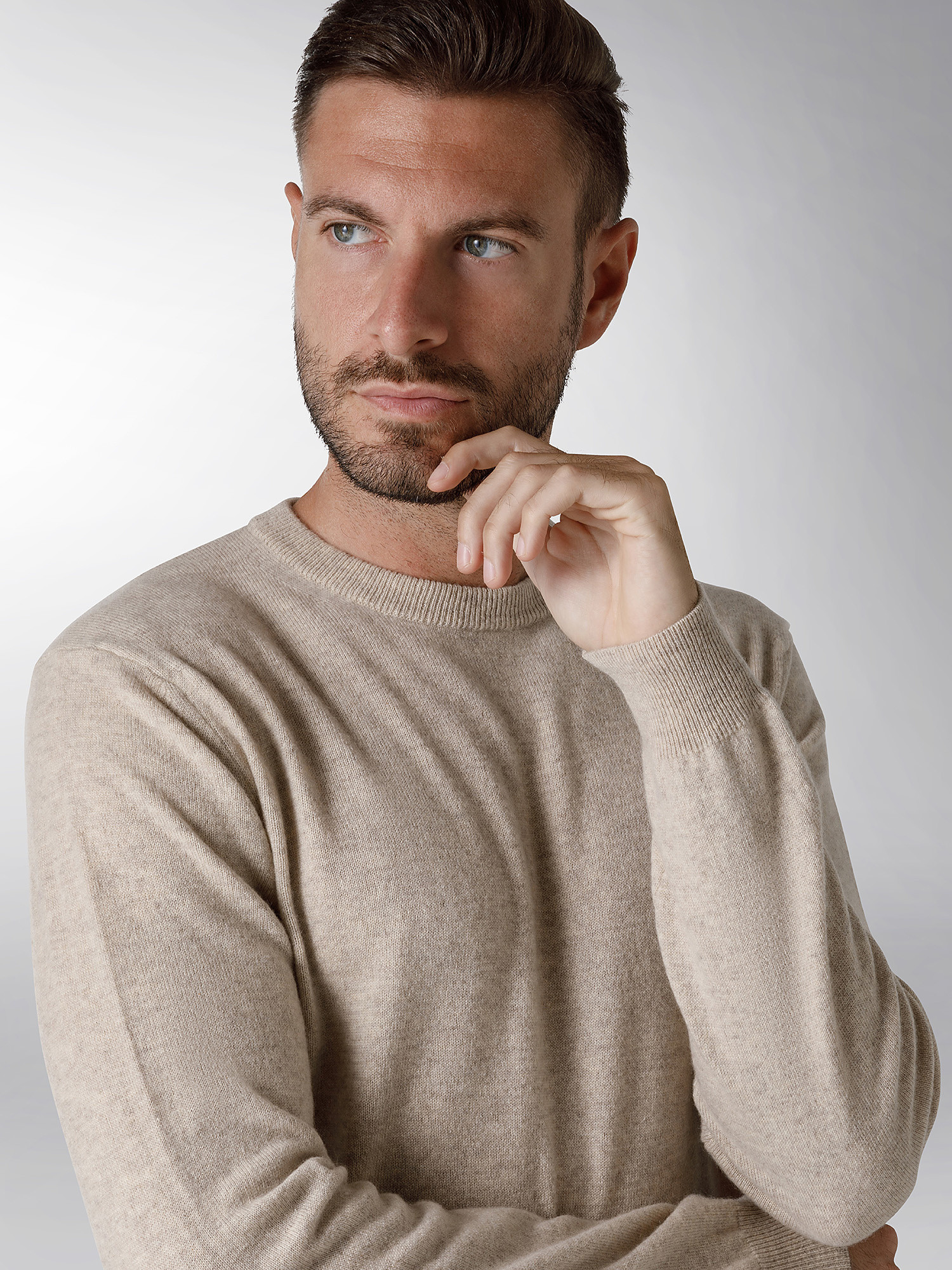 Coin Cashmere - Crewneck sweater in pure cashmere, Beige, large image number 3