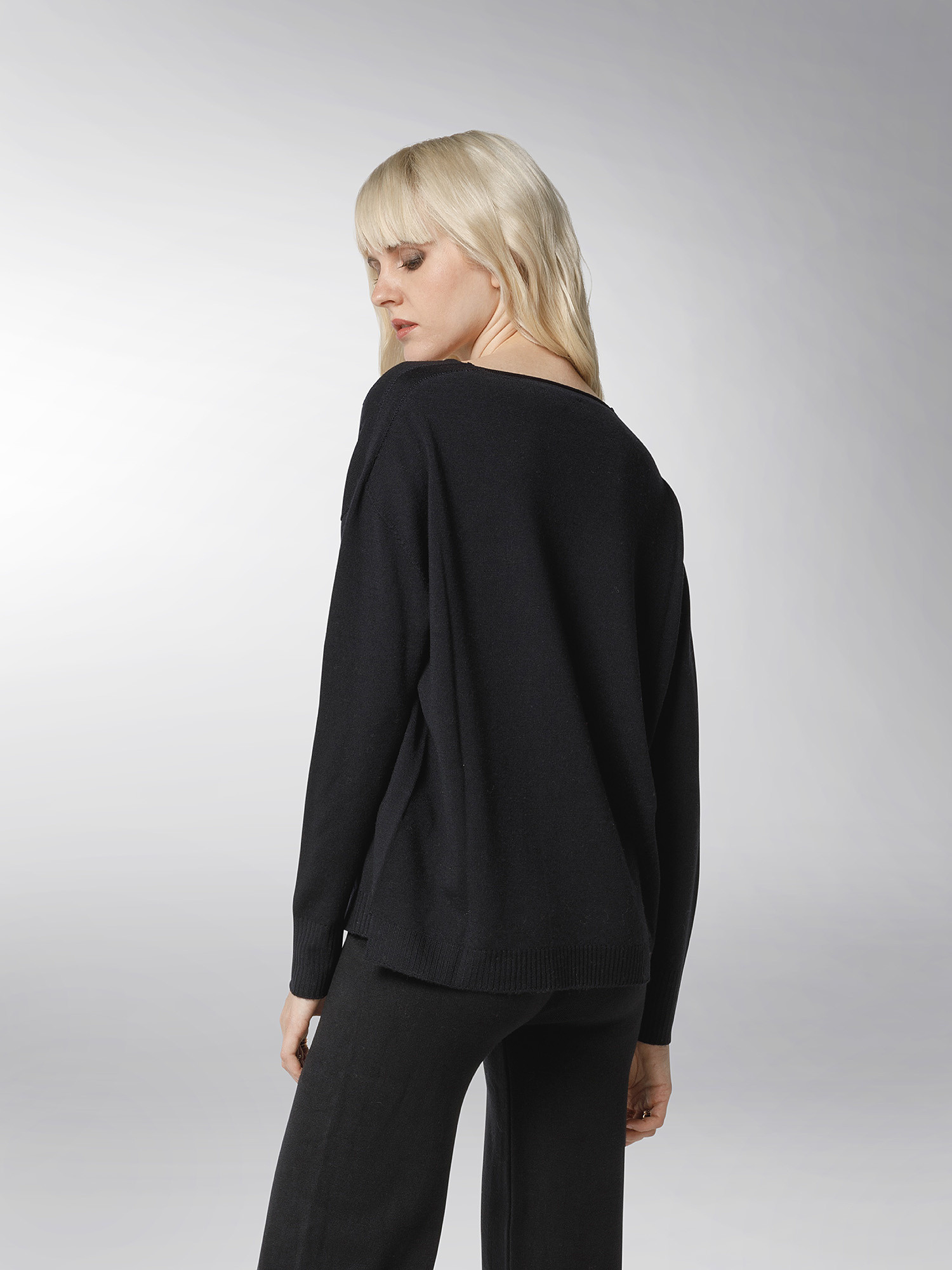 K Collection - V-neck sweater, Black, large image number 4