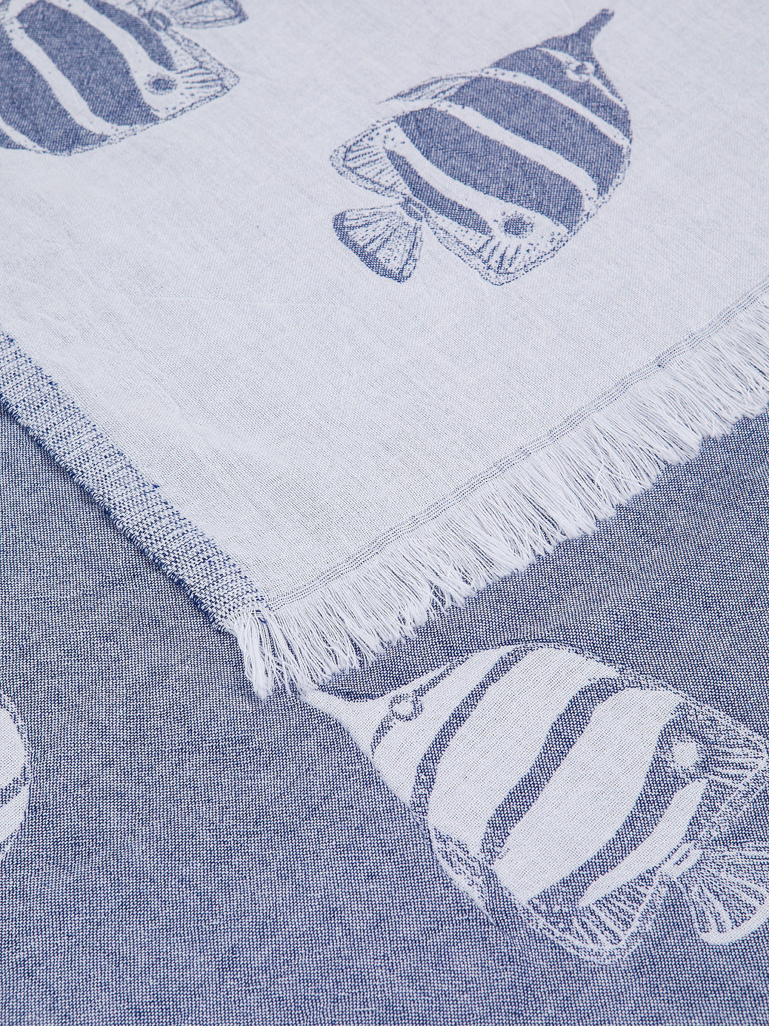 Cotton hammam towel with fish motif, Blue, large image number 1