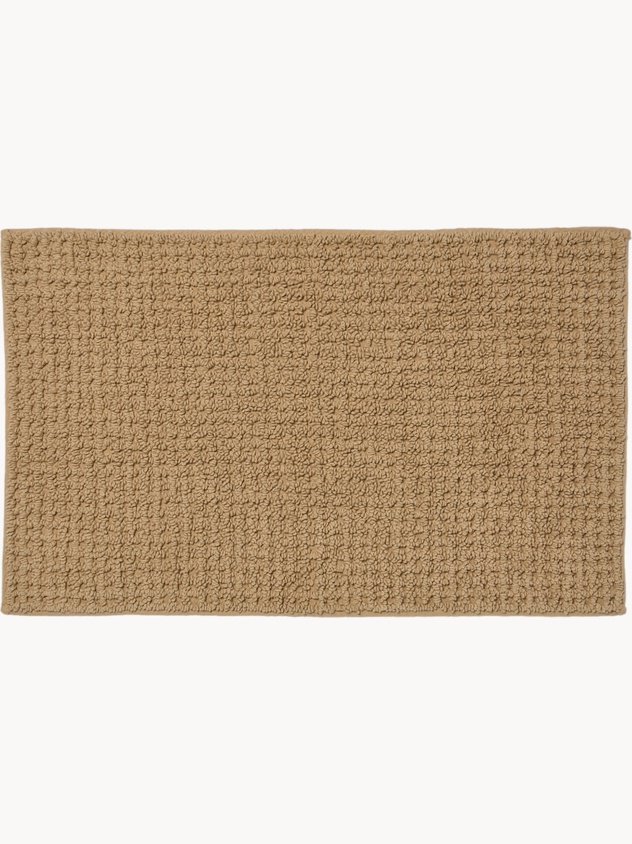 Bath mat with honeycomb pattern