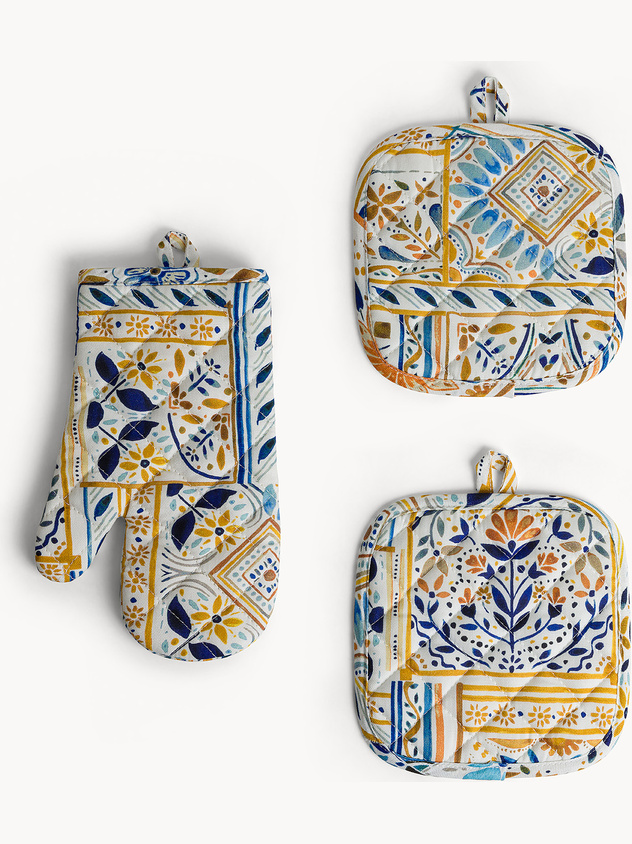 Set of 2 pot holders and kitchen glove in pure cotton panama with majolica print