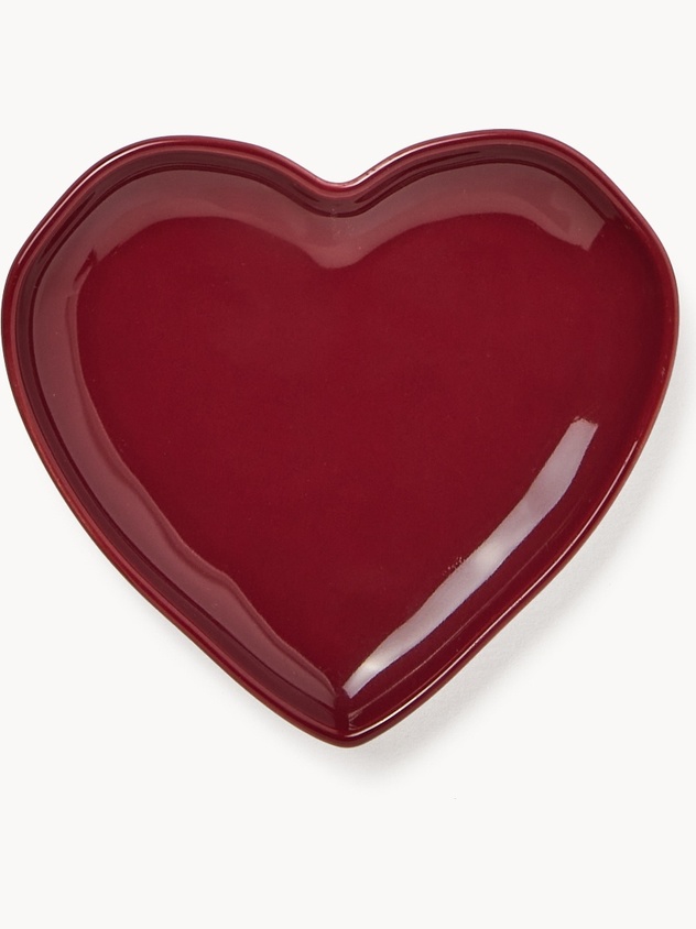 Heart-shaped ceramic small plate