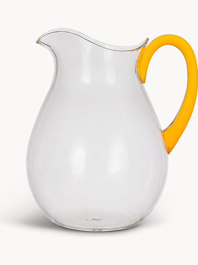 Plastic carafe with coloured handle