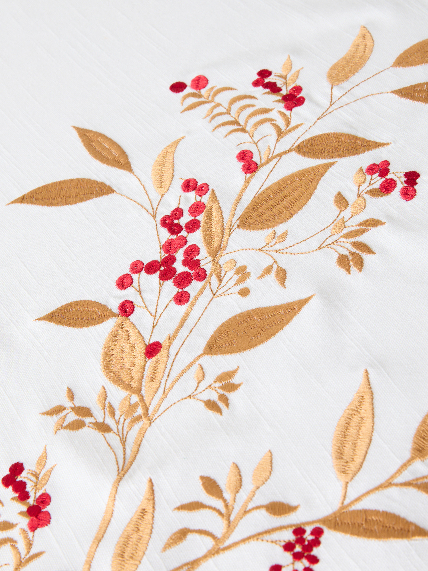 Pure cotton slub tablecloth with foliage embroidery, White, large image number 1