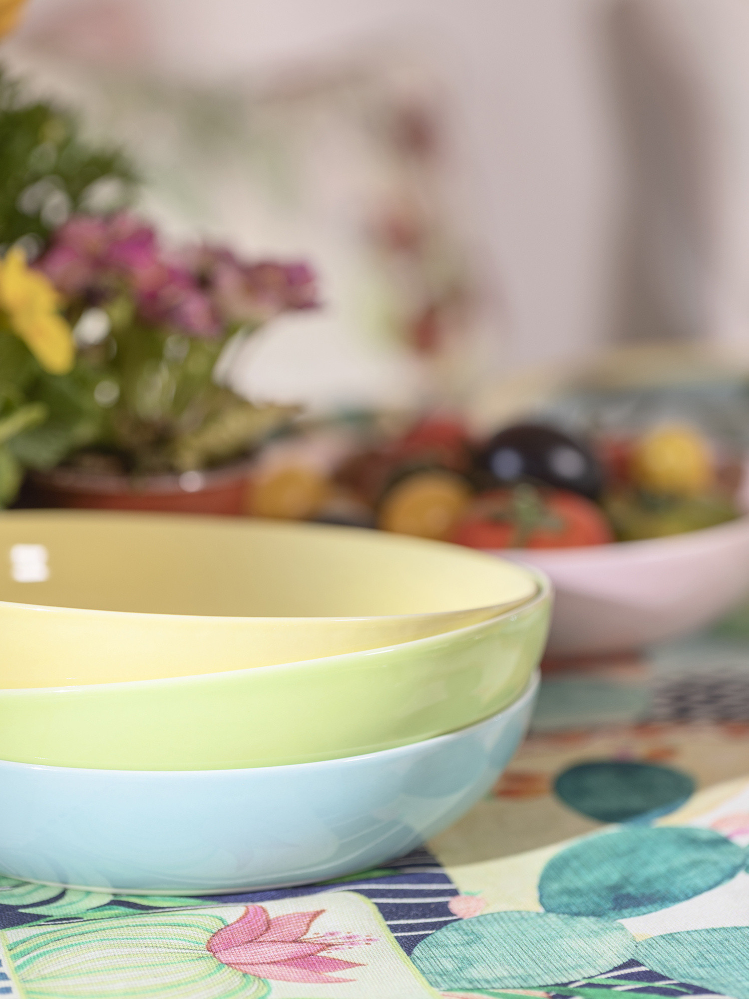 Set of 18 pastel ceramic plates, Multicolor, large image number 4
