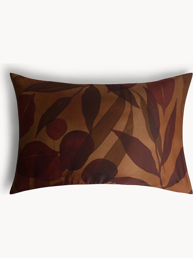 Cotton sateen pillowcase with foliage print