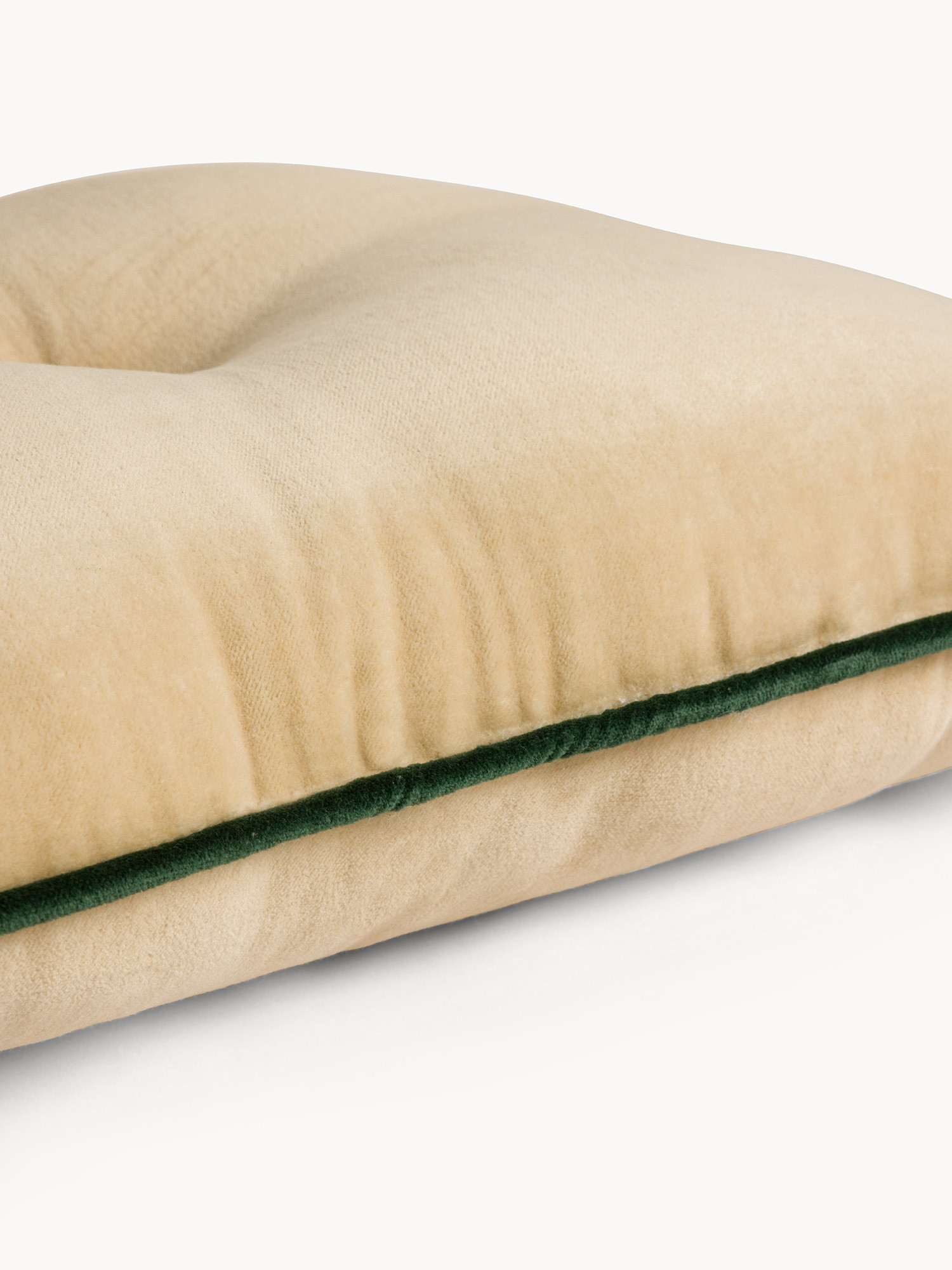 35x50 cm velvet cushion with contrasting piping, Green, large image number 1