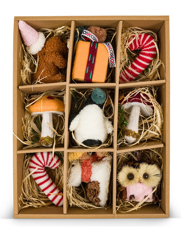 Box 9 polyester tree decorations