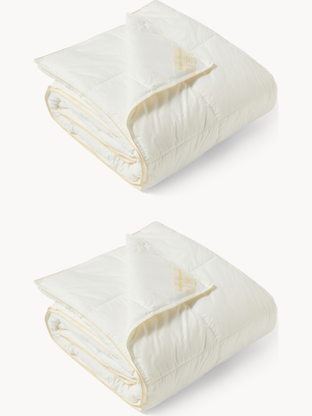 Hypoallergenic 4-season duvet made of DACRON fiber