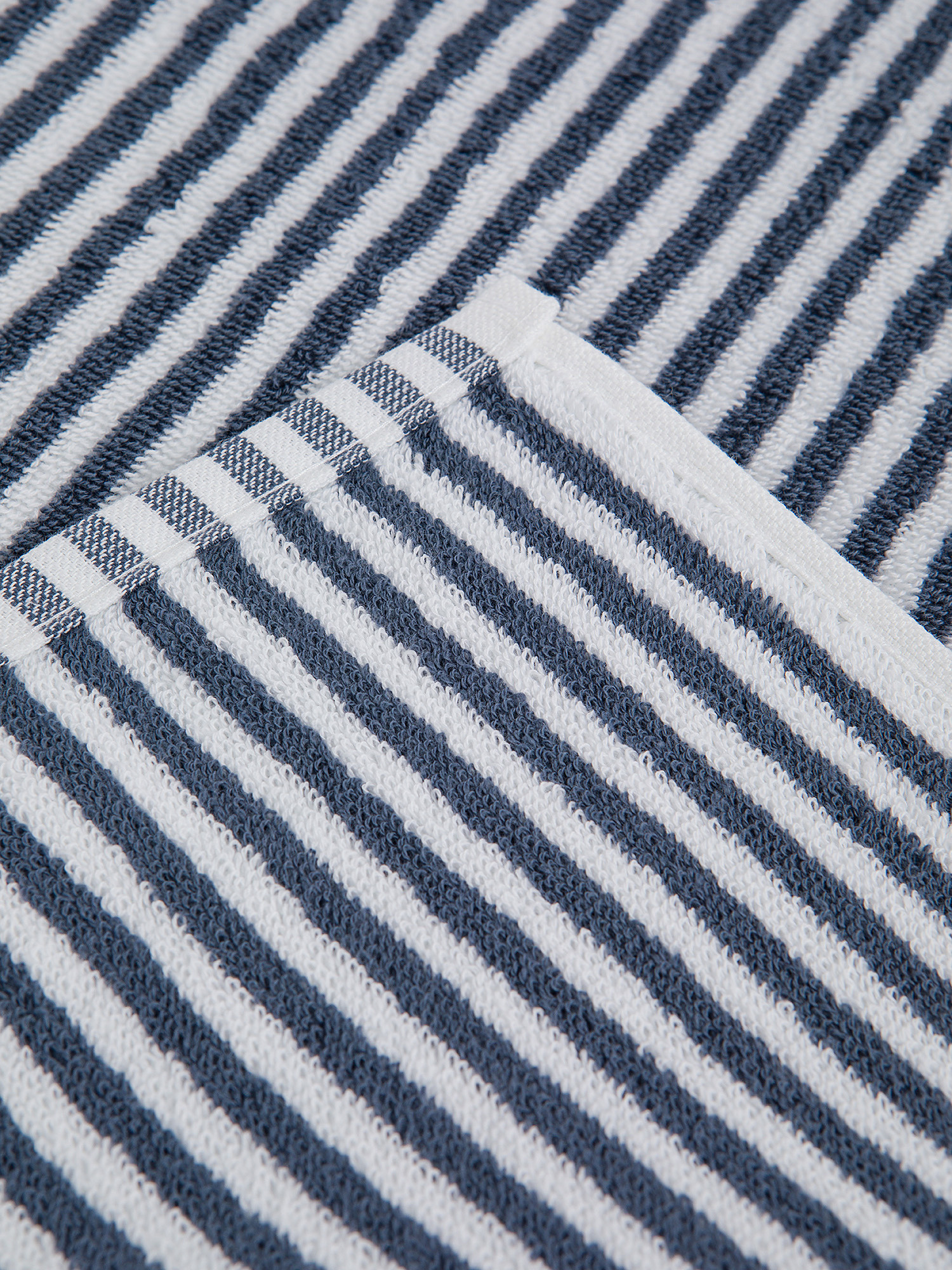 Asciugamano in spugna  di puro cotone., Blu, large image number 1