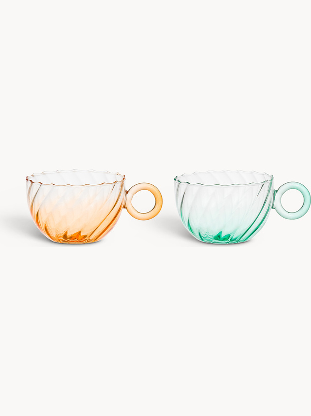 Optical effect glass tea cup