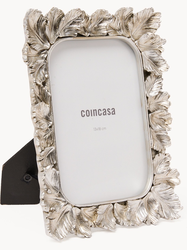 Hand-finished photo frame with leaf motif