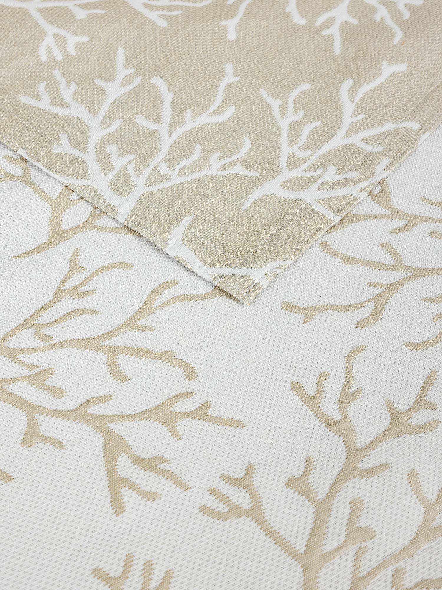 Bedspread with tone-on-tone workmanship., Ecru, large image number 1