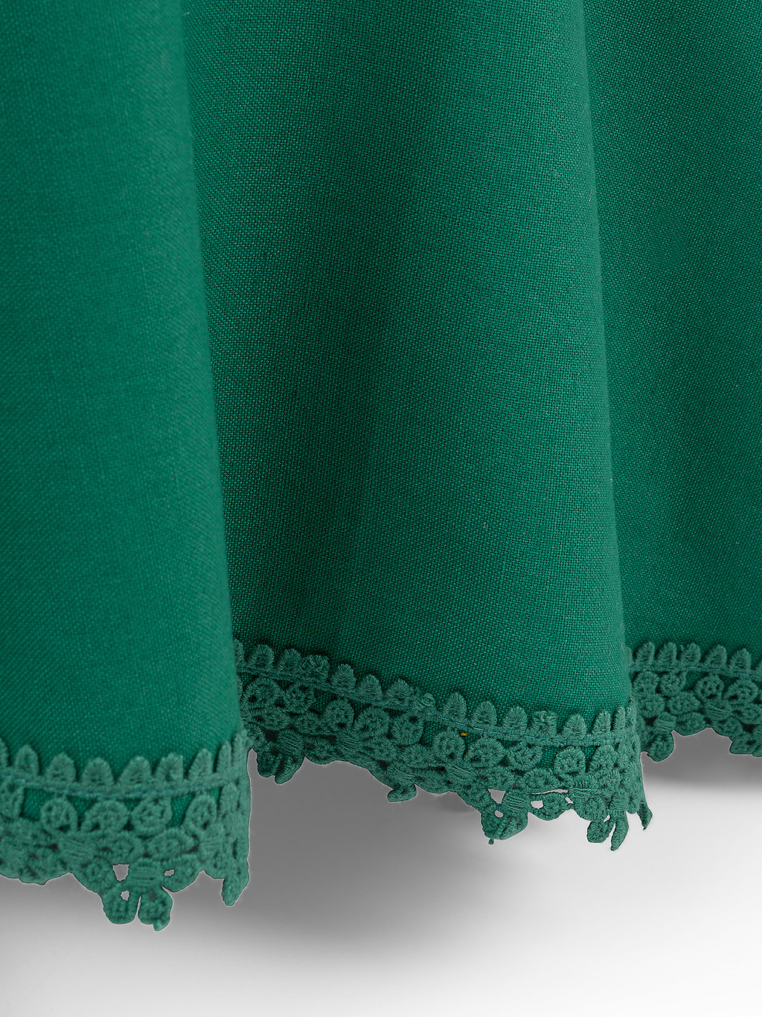 Solid color 100% cotton round tablecloth with embroidery, Dark Green, large image number 1
