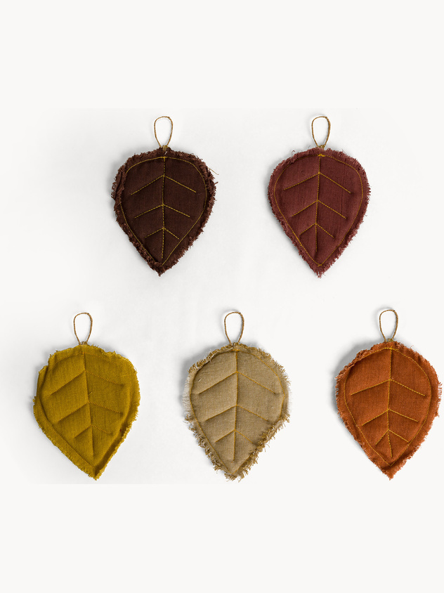 Pure linen leaf-shaped potholder
