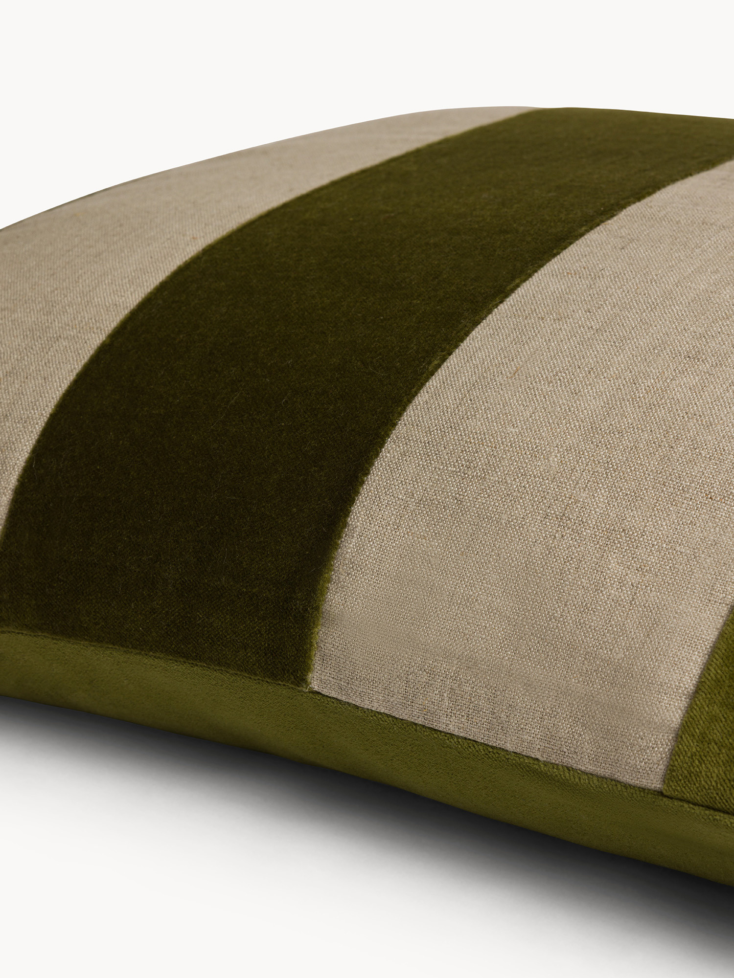 50x50 cm velvet cushion with contrasting stripes, Green, large image number 2
