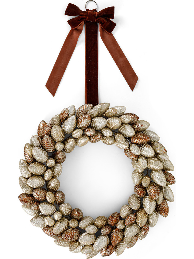 Plastic crown of pine cones