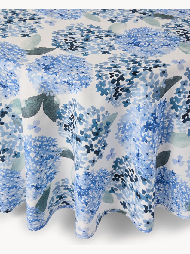 Cotton panama tablecloth with hydrangea print