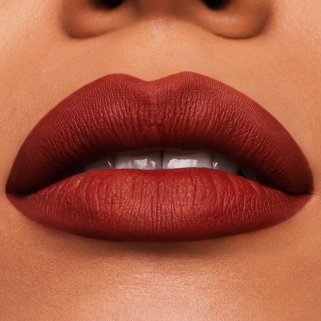 PURE COLOR matte lipstick - 557 Fragile Ego, Red Bordeaux, large image number 1