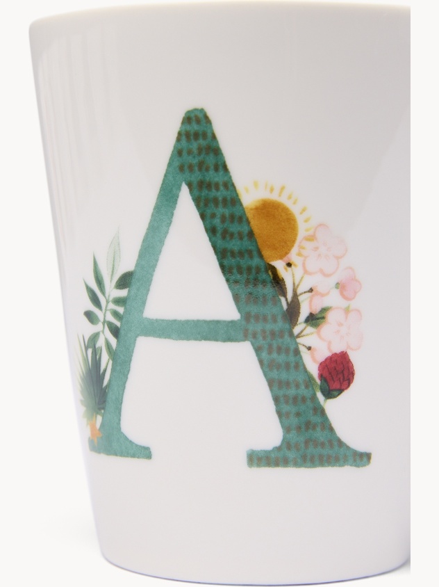 Mug in new bone china lettera A